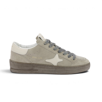 Basket Ama brand Slam 4740 taupe en daim velours avec semelle en gomme et détails artisanaux chez moodeshop