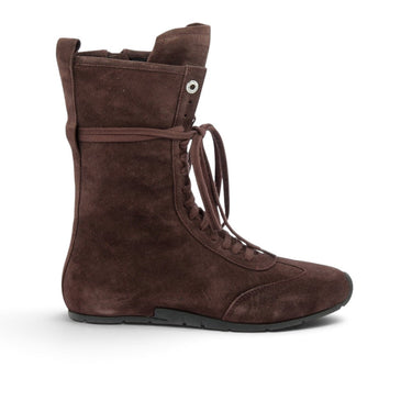 Bottes montantes Bronx en daim bordeaux avec lacets, vendues par moodeshop, style artisanal avec semelle en gomme.