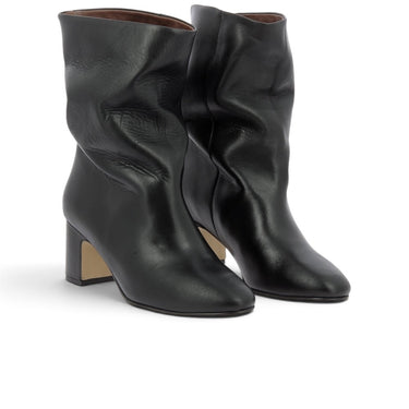 Bottines Anonymous Lully 55 en cuir noir souple avec talon recouvert de 5,5 cm, disponibles chez moodeshop