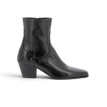 Bottines artisanales Pantanetti pour moodeshop en cuir noir avec talon de 5 cm et semelle cousue, vue de profil