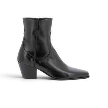 Bottines artisanales Pantanetti pour moodeshop en cuir noir avec talon de 5 cm et semelle cousue, vue de profil
