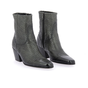 Bottines Pantanetti en cuir gris effet écailles squama avec talon de 5 cm et zip latéral, disponibles chez moodeshop.