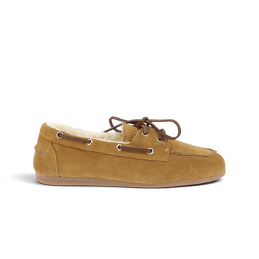 Chaussure bateau Pavement Vilde en daim tan avec doublure en laine chaude et lacets en cuir
