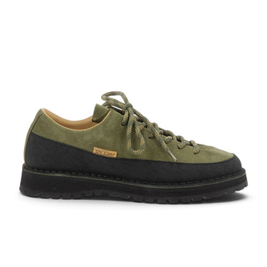 Chaussures artisanales moodeshop Fimon en daim vert avec semelle Vibram légère et détails en cuir noir