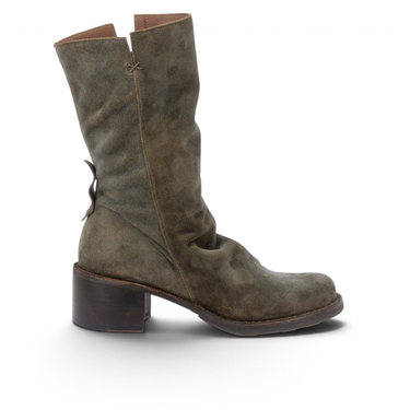 Bottes Fiorentini + baker Tash trinity en daim kaki avec talon de 5 cm, vendues par moodeshop