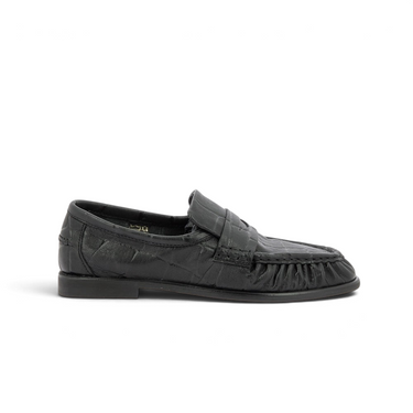 Mocassin Pavement Elmira noir en cuir façon croco avec semelle plate artisanale disponible chez moodeshop
