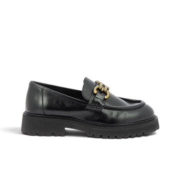 Mocassin Naomie Maison toufet en cuir glacé noir avec semelle commando et détail doré, vendu par moodeshop