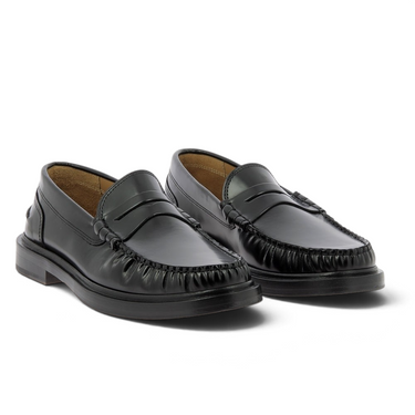 Mocassins Bobbies Allen noirs en cuir poli avec semelle artisanale cousue, disponibles chez moodeshop