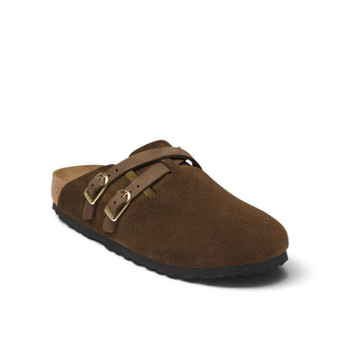 Sabot Birkenstock Blair en daim marron carafe avec deux boucles dorées et semelle en liège, vendu par moodeshop