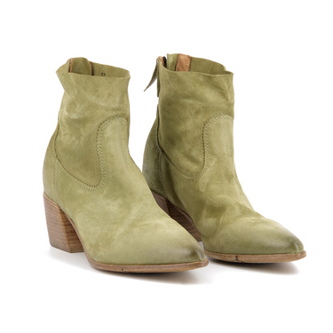 Boots 113