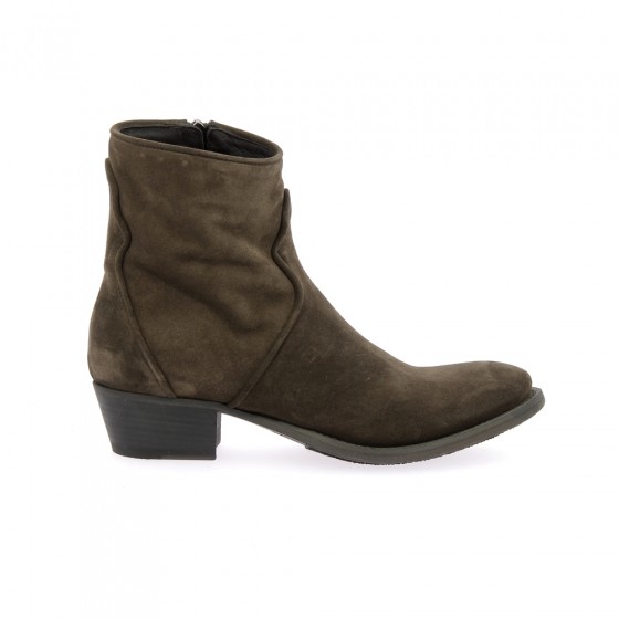 boots 16532