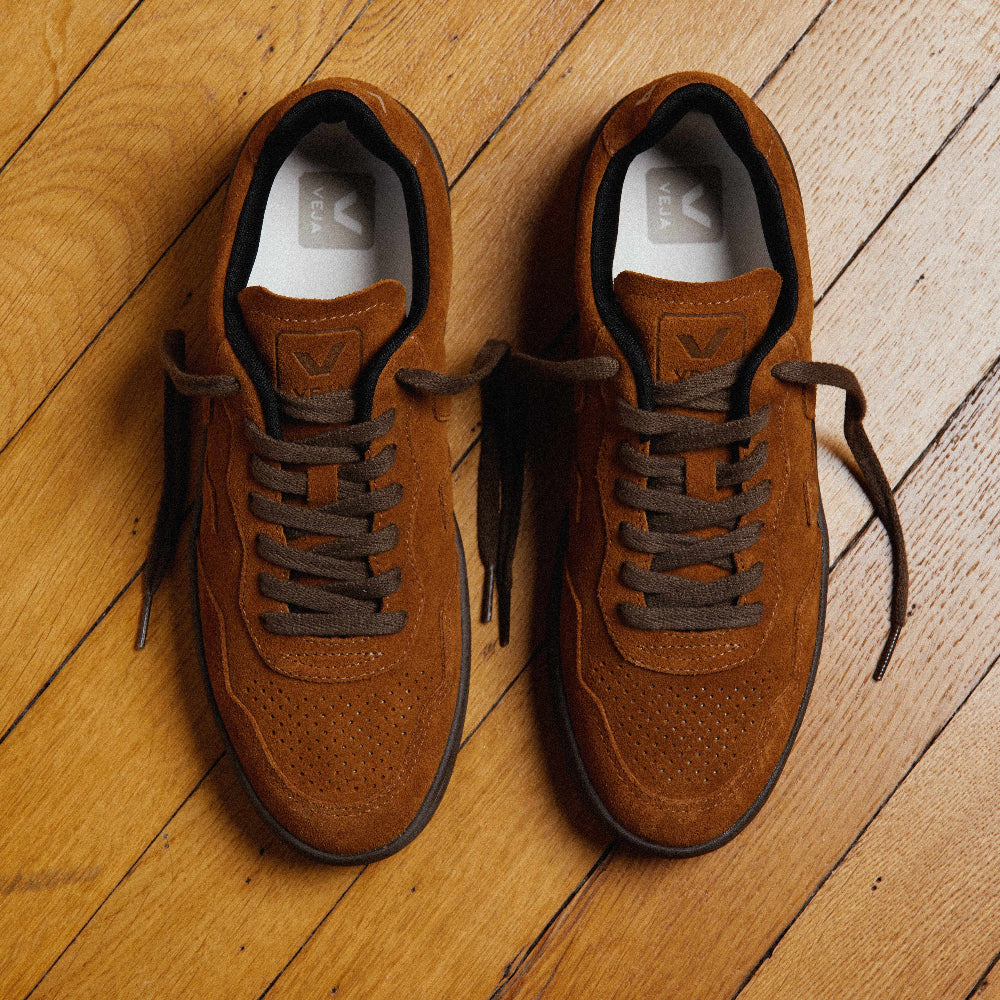 V90 suede man