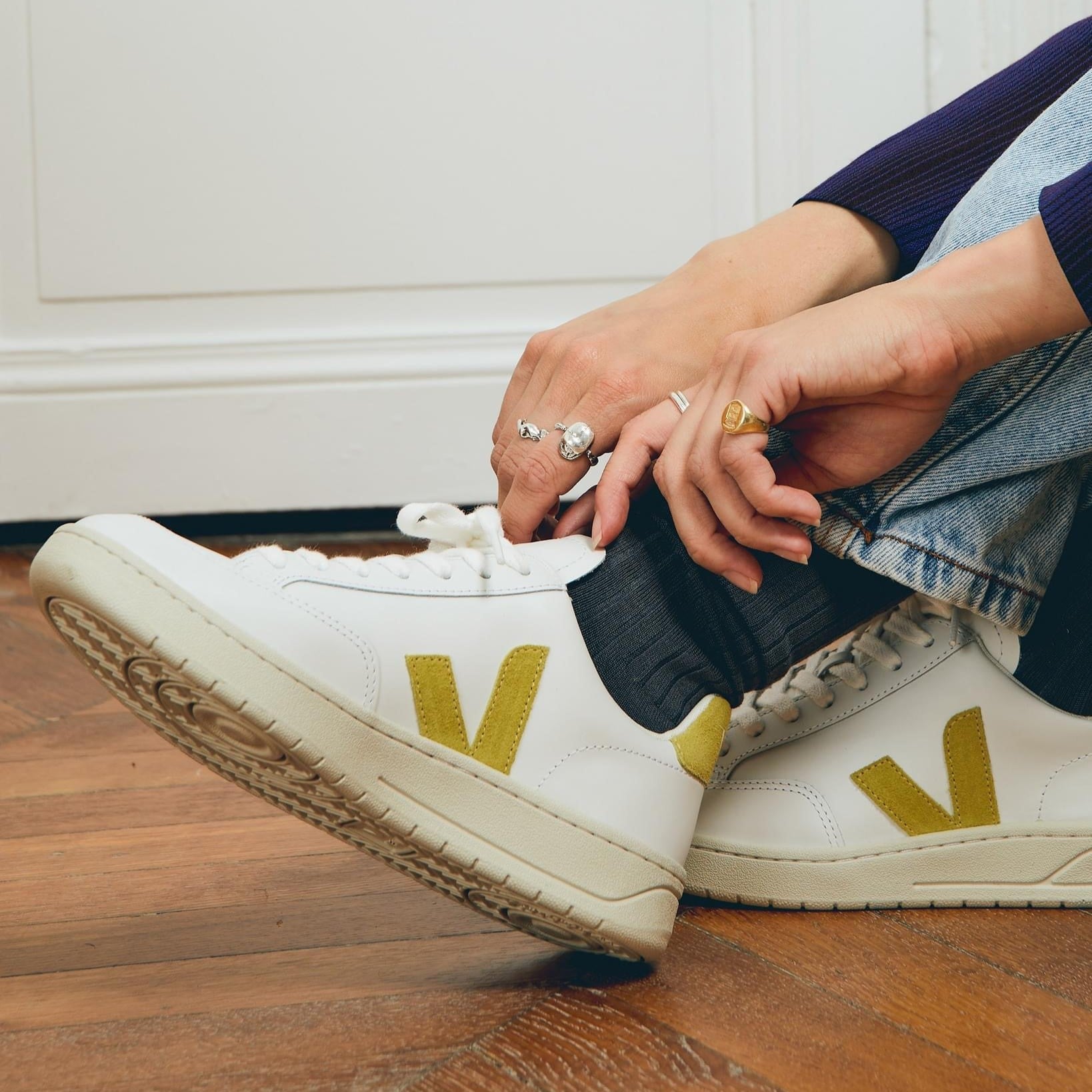 V12 cuir femme