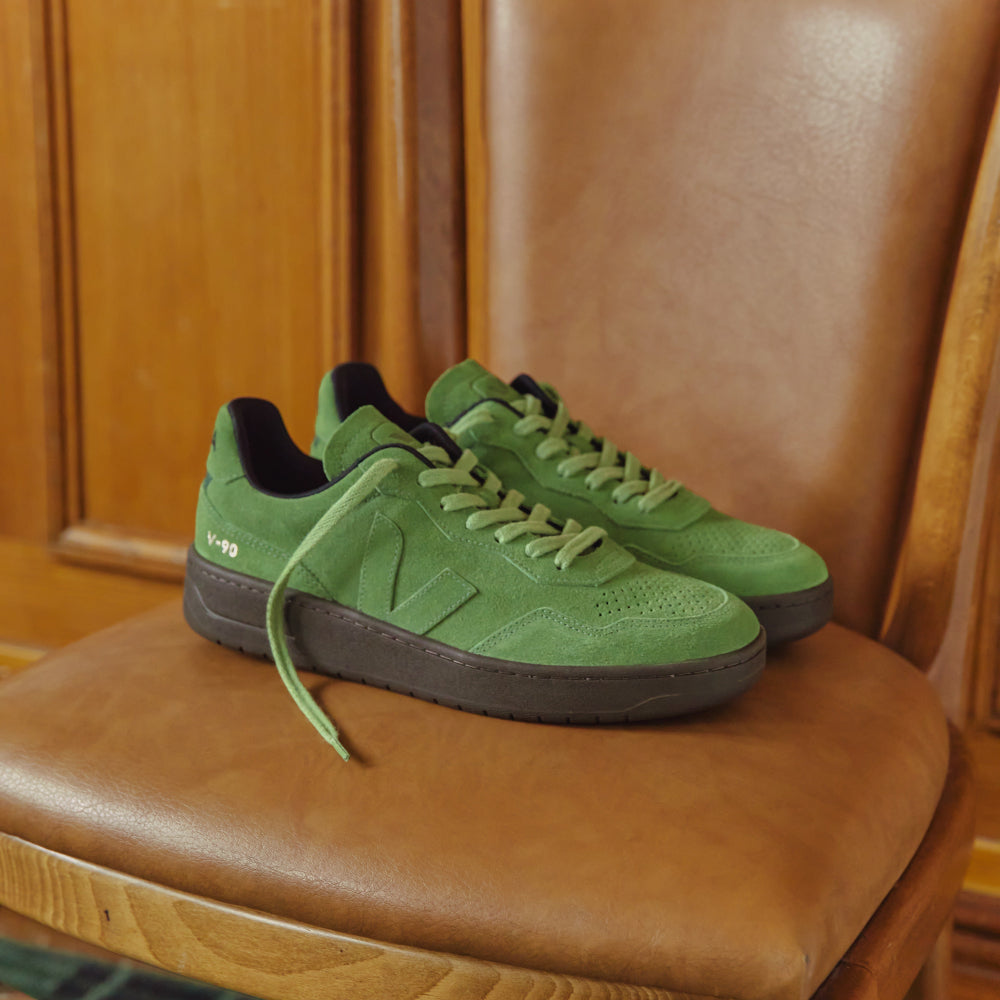 V90 suede man