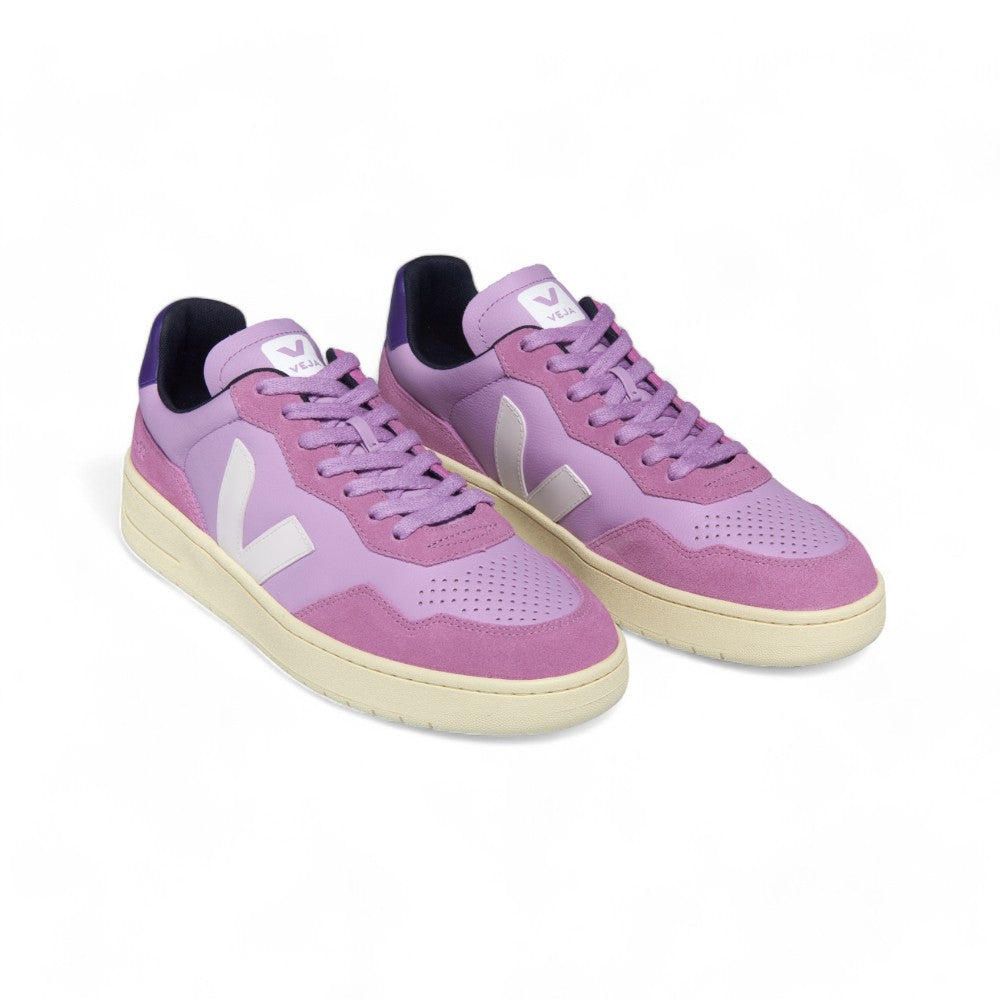 V90 cuir woman