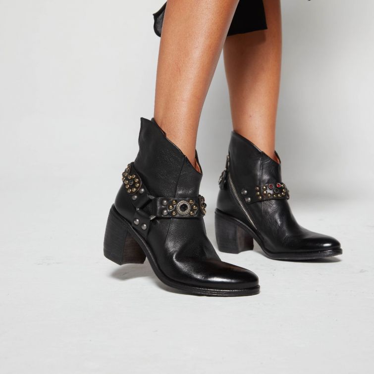 Boots b82211
