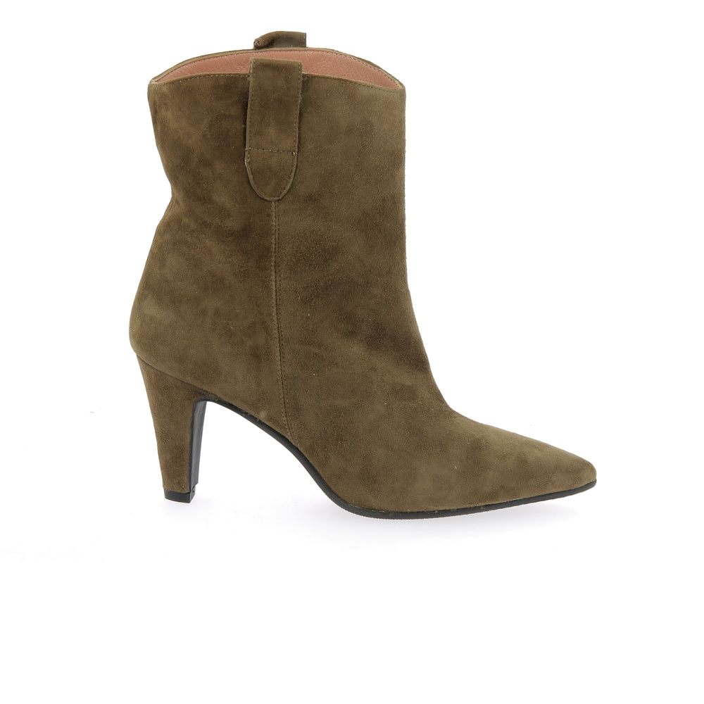 Boots 8790 r