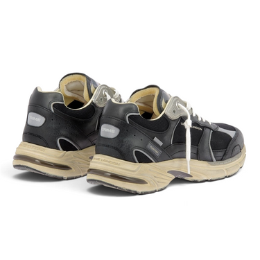 Baskets Crime Running Fugitive noires en cuir et nylon avec semelle gomme vieillie, disponibles chez moodeshop