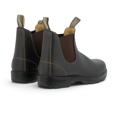 Bottines Chelsea Blundstone 550 en cuir marron walnut avec semelles en gomme, vendues par moodeshop