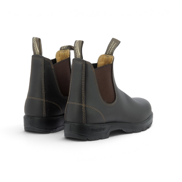 Chelsea boots Blundstone 550 en cuir marron walnut avec semelle en gomme, vendues par moodeshop
