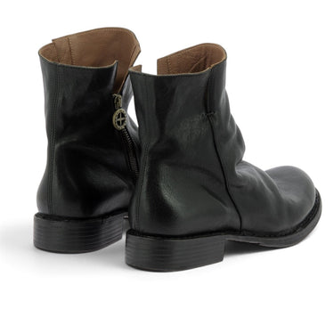 Bottines artisanales Fiorentini + baker en cuir noir chez moodeshop avec fermeture éclair latérale et talon bas