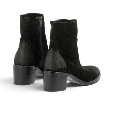 Bottines Strategia en cuir velours army avec talon bloc de 5 cm, vue arrière, disponibles chez moodeshop