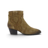 Bottines artisanales moodeshop Flare en daim couleur chestnut avec talon de 5 cm et finitions en cuir