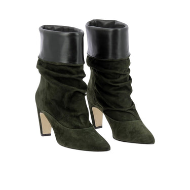 Bottines artisanales The seller pour moodeshop en veau velours vert selvatico avec talon recouvert de 6 cm