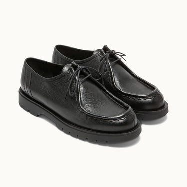 Chaussures derby Kleman Padror noires en cuir tannage végétal avec semelle crantée, vendues par moodeshop.