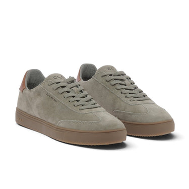 Baskets moodeshop Clae Deane en cuir velours couleur fallen rock avec semelle en gomme et détails en cuir marron