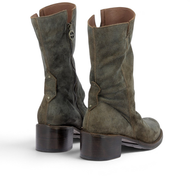 Bottes artisanales Fiorentini + baker Tash trinity en daim kaki avec fermeture éclair latérale, vendues par moodeshop