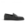 Mocassin Pavement Elmira noir en cuir façon croco avec semelle plate artisanale disponible chez moodeshop