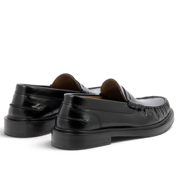 Mocassins Bobbies noirs en cuir polido avec semelle cousue, fabriqués artisanalement au Portugal