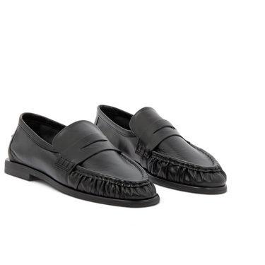 Mocassins artisanaux Pavement Elmira en cuir noir avec détails froncés et talon plat de 1 cm chez moodeshop