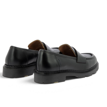 Mocassins Milano moodeshop en cuir de veau noir avec semelle épaisse crantée et talon gomme