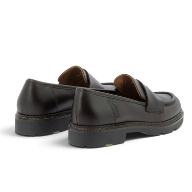 Mocassins artisanaux Milano Pellet -1860 en cuir de veau pull up couleur pecan, vue arrière, disponibles chez moodeshop