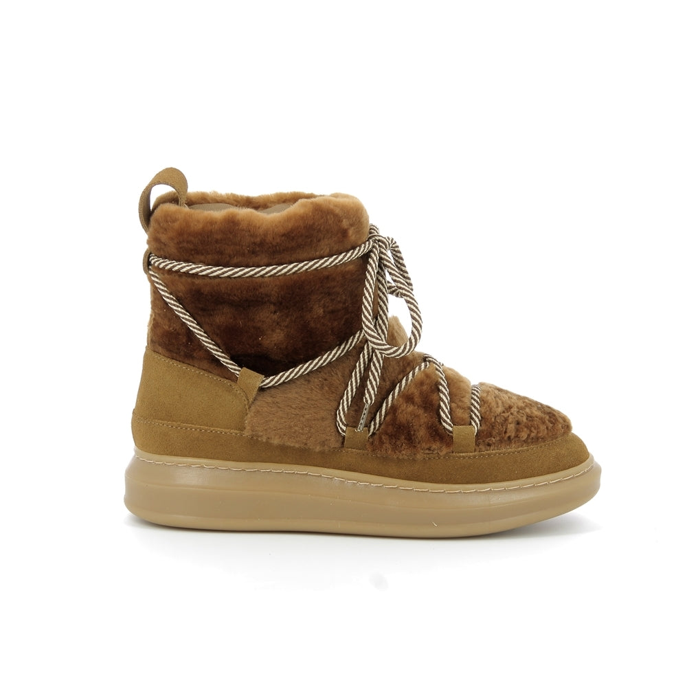 Mood boots lacey
