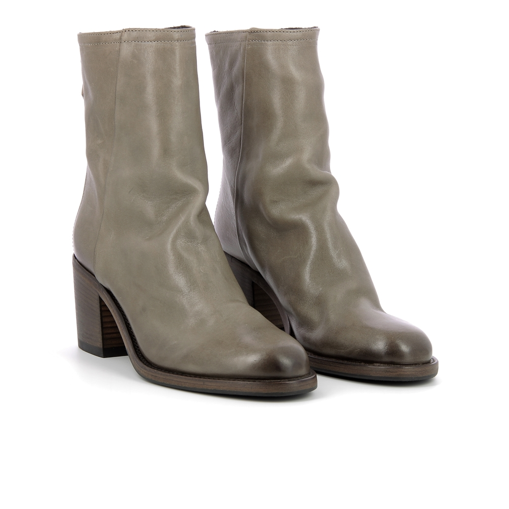 Boots 15548
