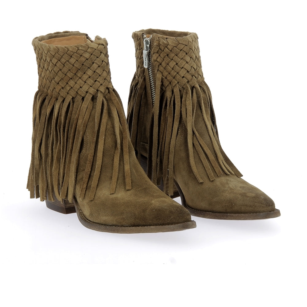 Boots 3905