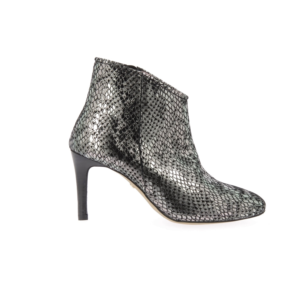 Boots emily