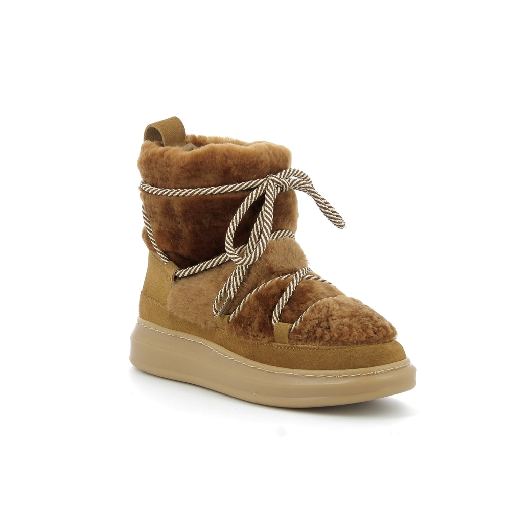 Mood boots lacey