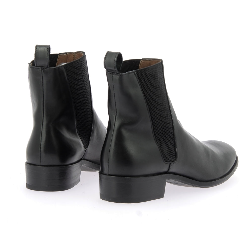 Boots chance carr