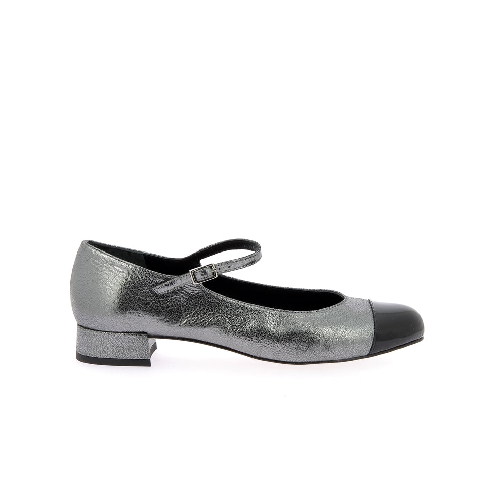 Lola metallic