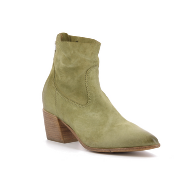 Boots 113