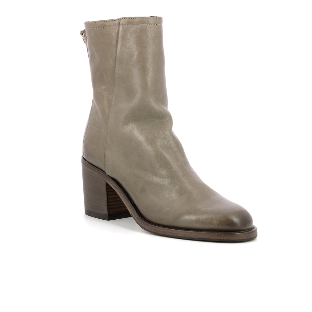 Boots 15548
