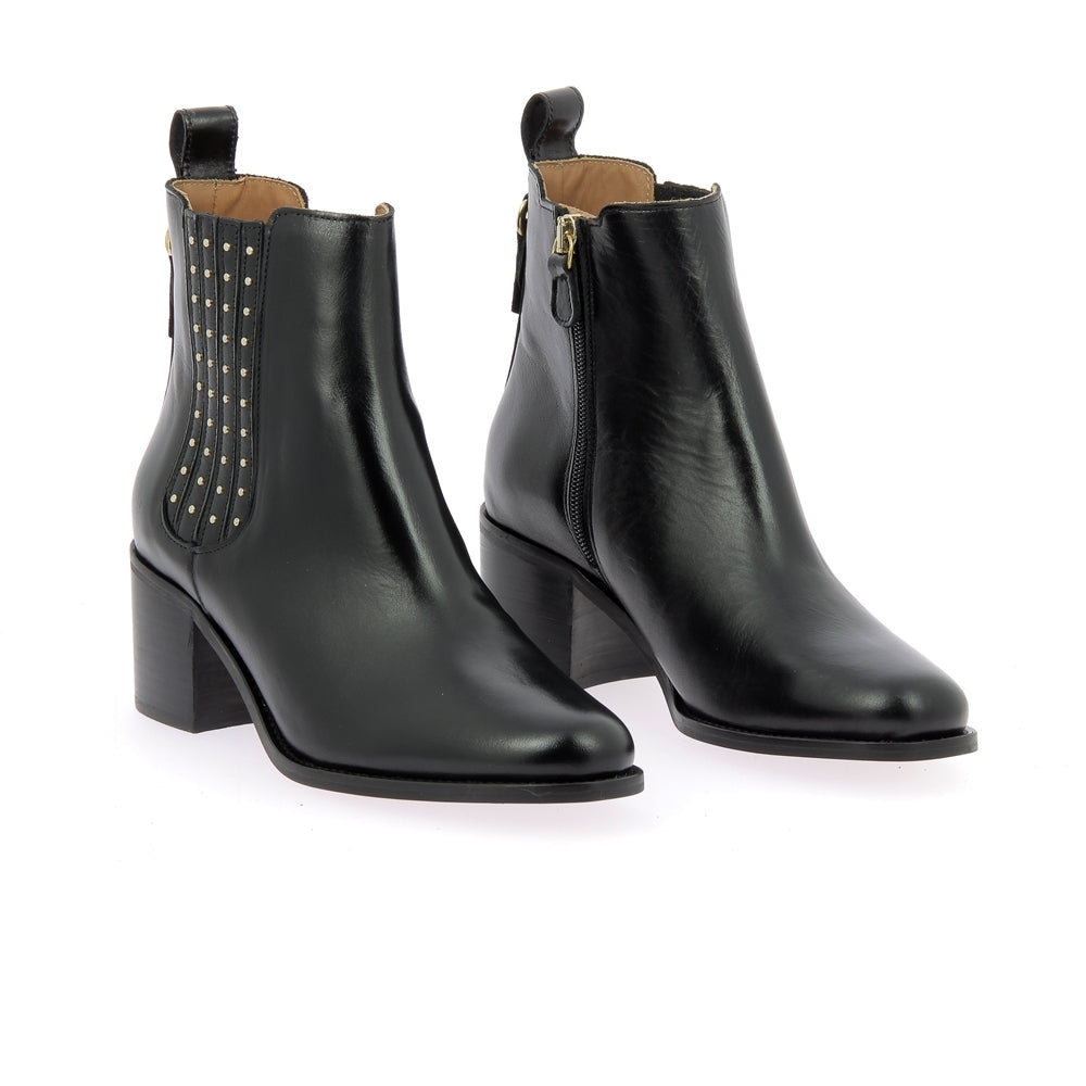 Boots cecilia clous