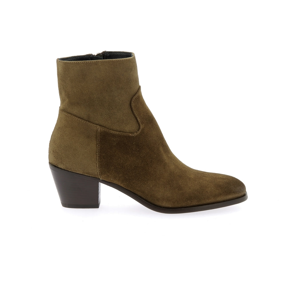 Boots 3833