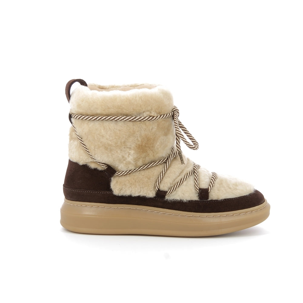 Mood boots lacey